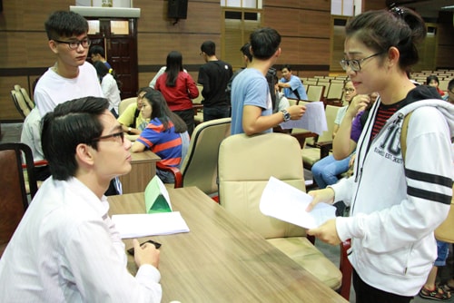 Hàng chục đại học ở Sài Gòn hạ điểm xét tuyển bổ sung