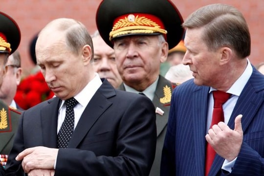 Thay đổi nhân sự điện Kremlin: Putin đang mưu tính gì?