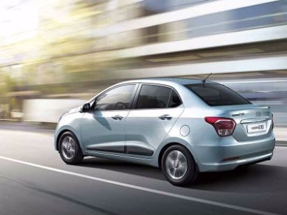 Ôtô con giá rẻ từ Ấn Độ ồ ạt vào Việt Nam