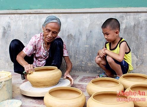 Nghệ nhân làng nồi