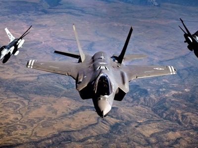 Kịch bản đối đầu giữa F-35 Mỹ và S-500 Nga