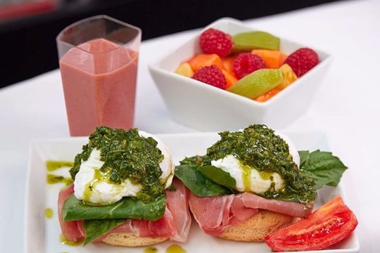 Đã mắt với những suất ăn ngon trên máy bay