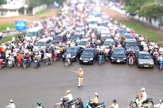 Cấm đường phục vụ cuộc đua xe đạp Quốc tế VTV Cup Tôn Hoa Sen