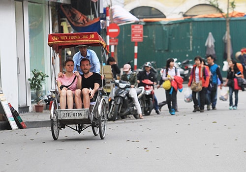 Hà Nội nới lỏng 'giới nghiêm' đến 2h sáng