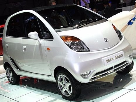 Xe siêu rẻ của Ấn Độ đội giá kinh hoàng khi về Việt Nam