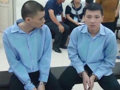 Đâm gục đồng nghiệp rồi thản nhiên đi chơi điện tử