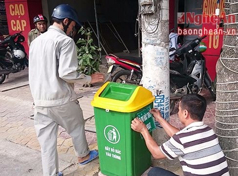 TP Vinh triển khai xây dựng mô hình điểm 'Thùng rác văn minh'