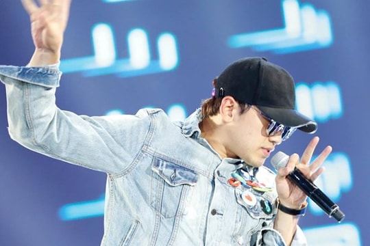 Chung kết HHVN: Bi Rain hát '30 sexy' cùng 30 nhan sắc