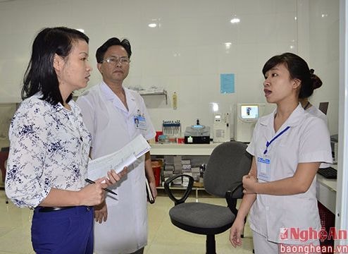 Dược sỹ không có chứng chỉ, phòng khám tự hành nghề chụp X - quang