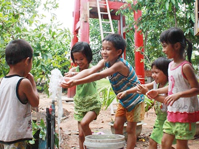 [Infographics] Hàng ngàn tỷ đồng cho mục tiêu nước sạch và VSMT ở Nghệ An