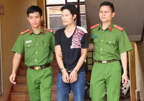 Trùm bán lẻ heroin mở xưởng gỗ che giấu thân phận