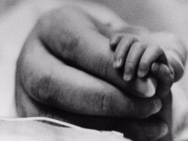 Bệnh viện hỏa táng nhầm bệnh nhi