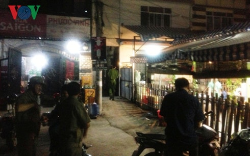 Cô gái 16 tuổi bị người tình đâm chết là do cởi áo để tạo hình xăm