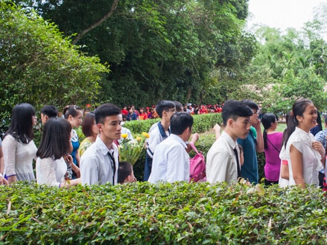 Dòng người hành hương về quê Bác trong ngày Tết Độc lập