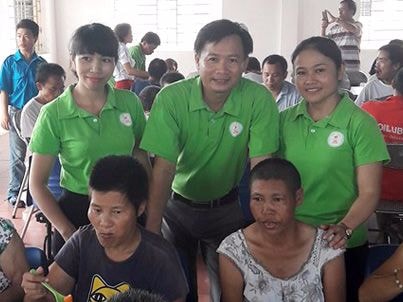 120 suất cơm từ thiện đến với bệnh nhân tâm thần