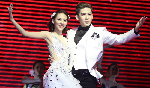 Phí Phương Anh giành ngôi quán quân 'The Face 2016'