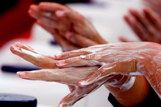 Mỹ ra quyết định cấm bán xà phòng diệt khuẩn vì... có hại