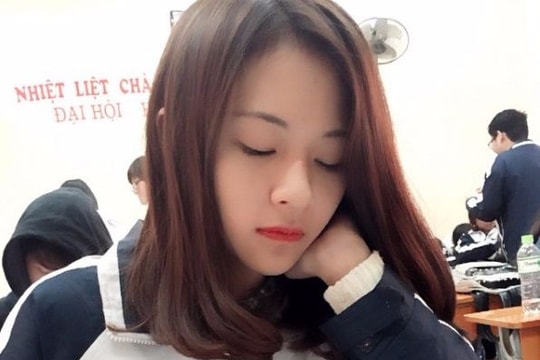 Hình ảnh thời cấp 3 dễ thương của Phí Phương Anh
