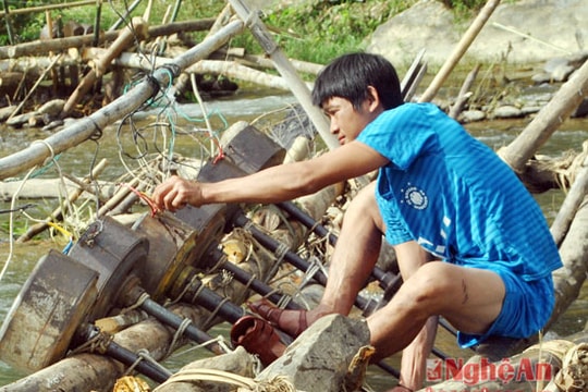 Bản Đan Lai 'khát' điện