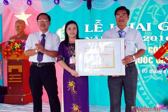 Trường mầm non Quỳnh Văn đón nhận trường chuẩn quốc gia giai đoạn 1