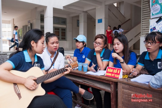 Tân sinh viên Đại học Vinh náo nức nhập học