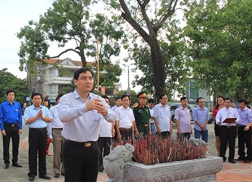 Dâng hương tưởng niệm các anh hùng liệt sỹ Xô viết Nghệ Tĩnh