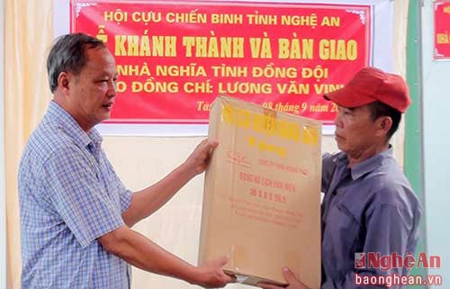 Bàn giao nhà nghĩa tình đồng đội cho Cựu chiến binh ở Nghĩa Đàn