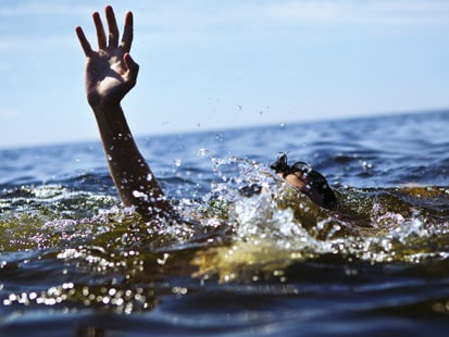 Đi hái măng rừng, một học sinh bị đuối nước