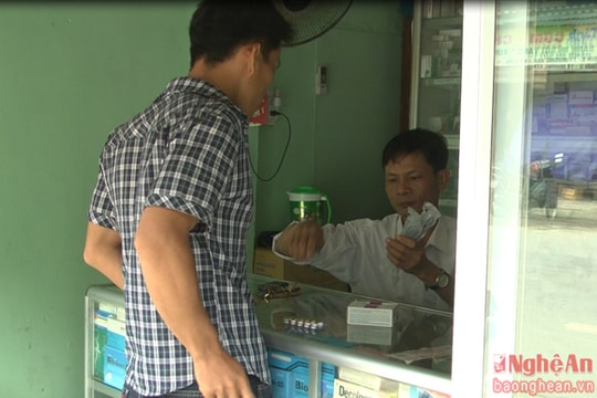 Kỳ Sơn: Không có giấy phép vẫn vô tư bán thuốc, kê đơn