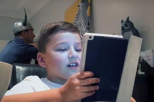 Smartphone, máy tính bảng khiến con bạn 'mụ mị' đến mức nào?