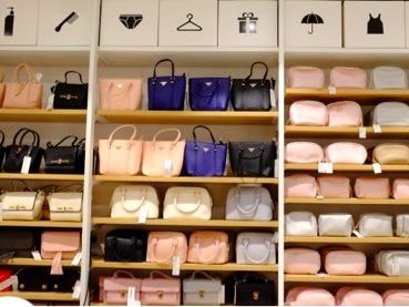 Hàng giá rẻ lên ngôi?