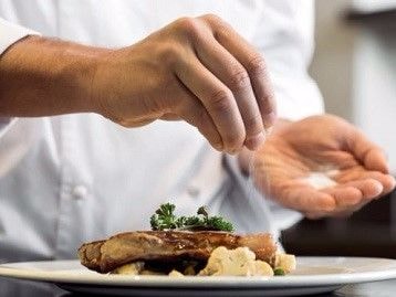 Ăn quá mặn có thể phá nát nội tạng