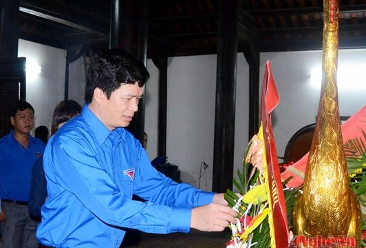 Tỉnh đoàn dâng hương tưởng niệm các Anh hùng liệt sỹ Xô Viết Nghệ Tĩnh
