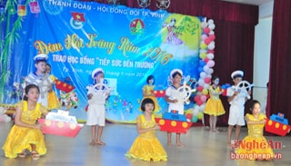 Tổ chức "Đêm hội trăng rằm" và tiếp sức đến trường năm 2016