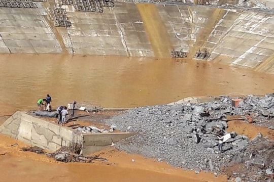 Vỡ ống thủy điện Sông Bung 2: Quảng Nam họp báo khẩn