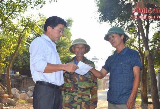 Xem xét chế độ phụ cấp cho cán bộ không chuyên trách cấp xã, xóm