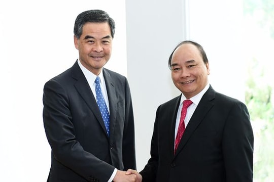 Thủ tướng hội kiến Trưởng Đặc khu hành chính Hong Kong