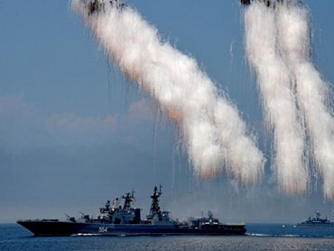 Tàu chiến Nga - Trung ra khơi, sắp tập trận chiếm đảo