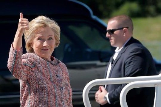 Clinton quay trở lại, Trump vẫn tăng điểm