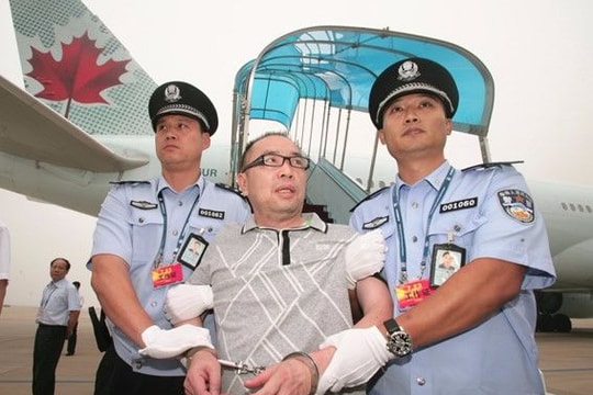 Dặm trường 'lưu lạc' của những kẻ trốn nã quốc tế