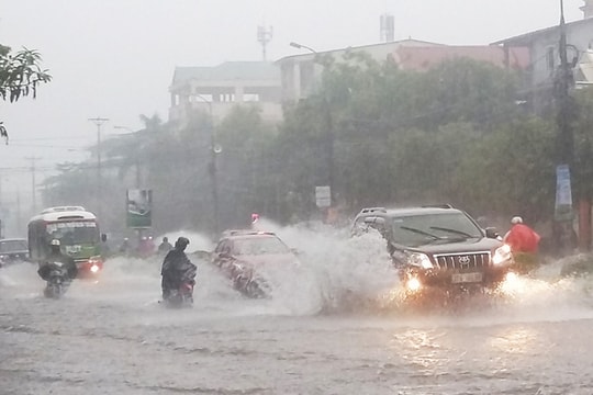Ngày 20/9, các tỉnh Nghệ An đến Quảng Ngãi có mưa rất to