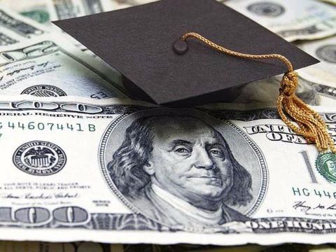 Học ngành gì để trở thành triệu phú?