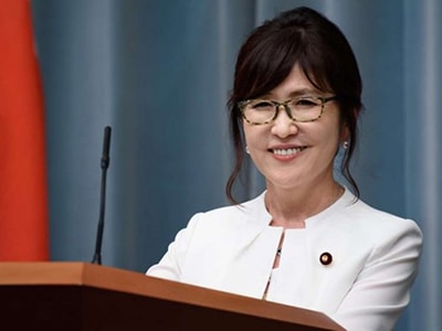 Gia sản lớn của nữ bộ trưởng quốc phòng Nhật gây xôn xao