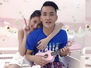 Thủy Tiên - Công Vinh khoe ảnh nhí nhảnh do con gái chụp