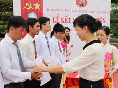 [Infographics] Nghệ An: Chỉ 3,7% doanh nghiệp có tổ chức cơ sở Đảng