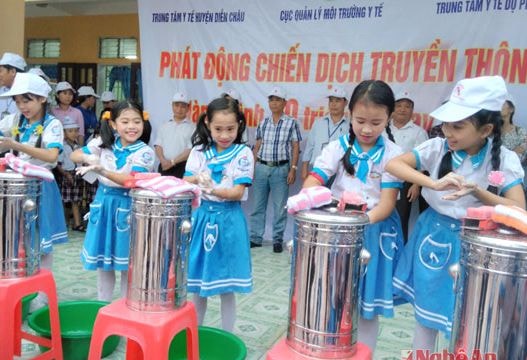 Phát động chiến dịch 'Hành trình 10 triệu bàn tay sạch'