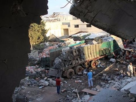 Thế giới và những đám mây đen