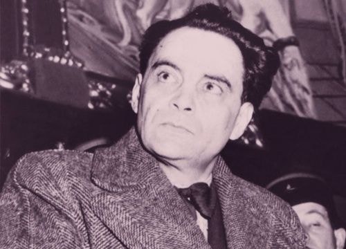 Kẻ giết người bằng xyanua và đốt xác trong lò sưởi