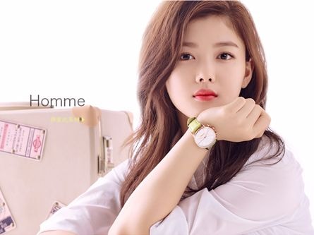 Nhan sắc tuổi 17 của mỹ nhân 'Mây họa ánh trăng'