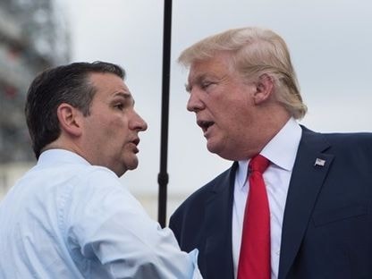 Thượng nghị sĩ Mỹ phản bội bố, vợ để ủng hộ Donald Trump